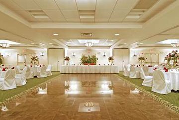 Hilton Garden Hotel 3*
